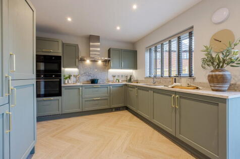 Langley_Seabrook_Orchards_Kitchen_Dining_Family_1