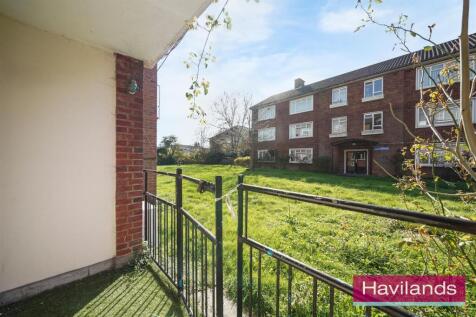 Merryhills Court-11.jpg