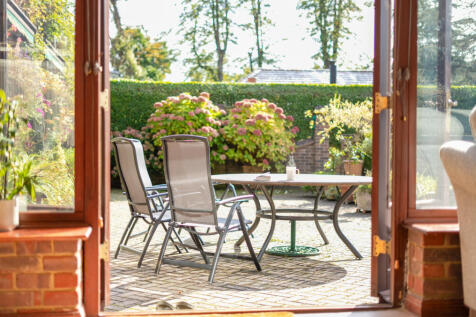 1360553-26-68dadb...