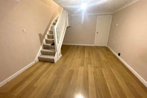Honeysuckle Court, Woodston, Peterborough, PE2 9JT photo 3