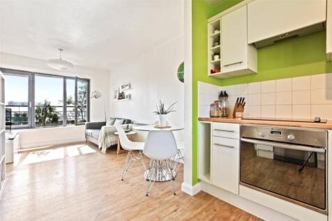 Kitchen/Reception