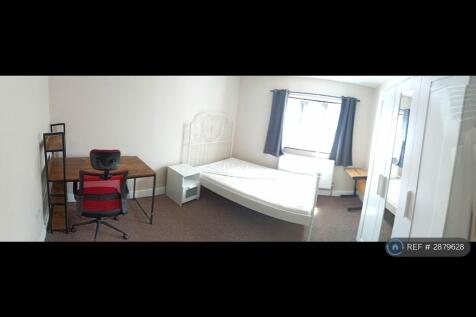 Room 6 Available May 23rd