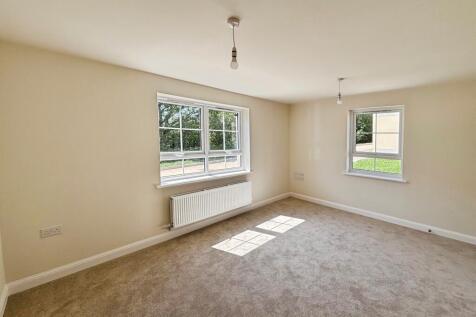 Cullar Crescent, Saltash, PL12 photo 3
