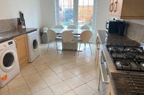 Tachbrook Road, Leamington Spa, Warwickshire, CV31 photo 4