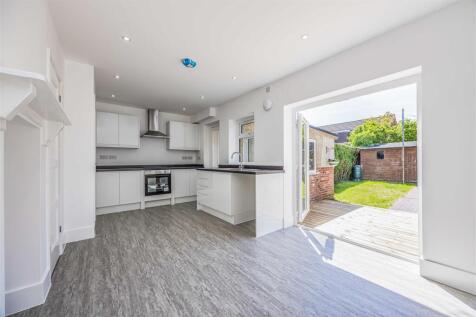 46 Padnell Avenue, Cowplain-Small-PorticoMarketing
