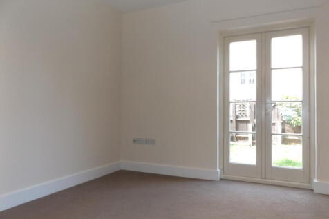 St Georges Walk, Gosport, Hampshire photo 4