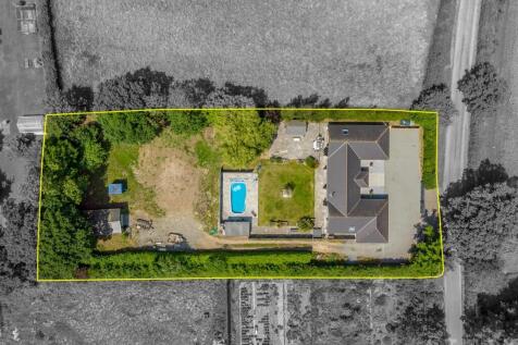 ATTIK (7)_B&amp;W.jpg