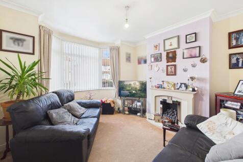 CAM05192G0-PR0239-STILL001