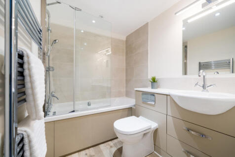En-Suite Bathroom