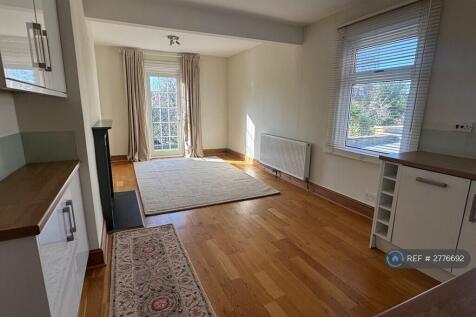 Open Plan Living Room/Kitchen