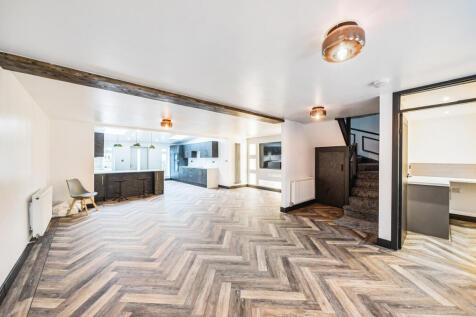 1361194-5-68d699c...