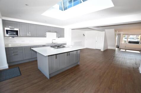 Kerry Drive, Kirk Ella, Hull photo 3