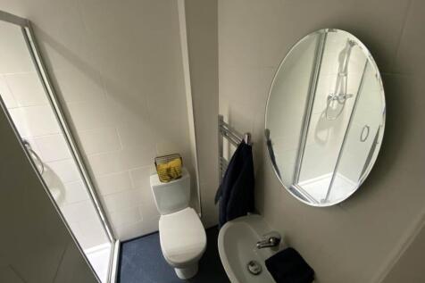 room 6 en-suite