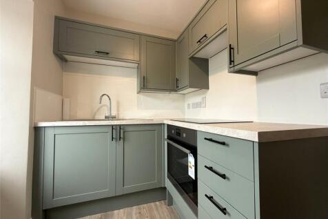 East Street, Crediton, Devon, EX17 photo 5