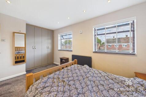 Chepstow Road, Clifton, Manchester, Greater Manchester, M27 photo 4