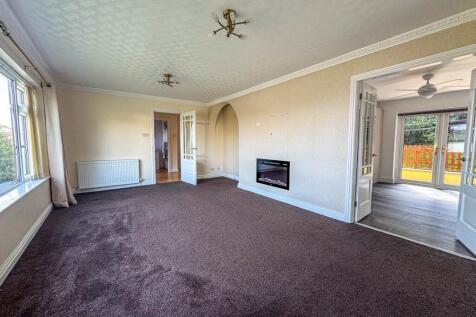 1 Stevenson Way, Farmhill (16).jpg