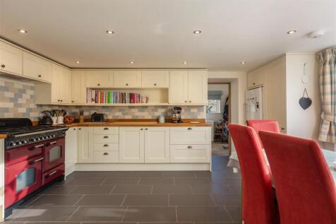 Brook Lane 31 Kitchen-4.jpg