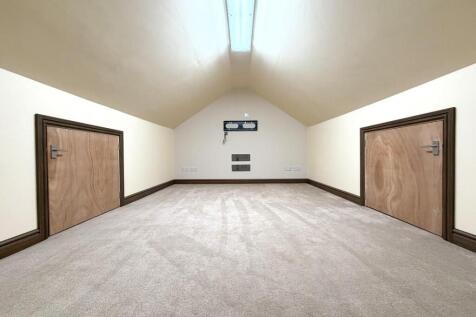 ATTIC ROOM