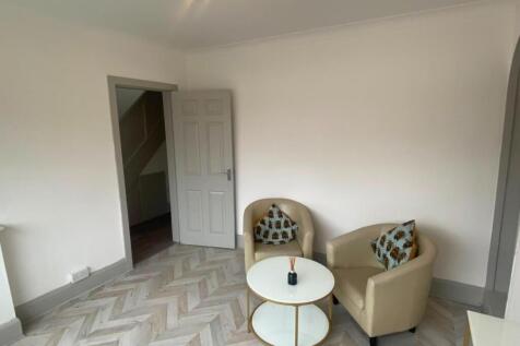 Lounge 2.jpeg