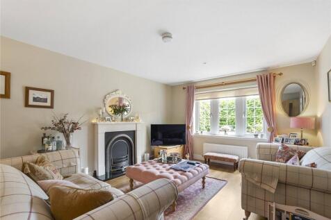 Friarsfield Avenue