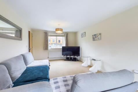 Ashby Wood Drive, Upton, Northampton, NN5 photo 4