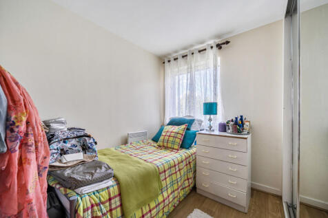 1349052-11-68b9a2...