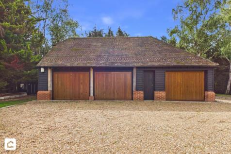 Brishing Road Clarendons Rental Triple Garage