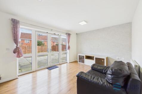 Harbour Drive, Garston, L19 photo 2