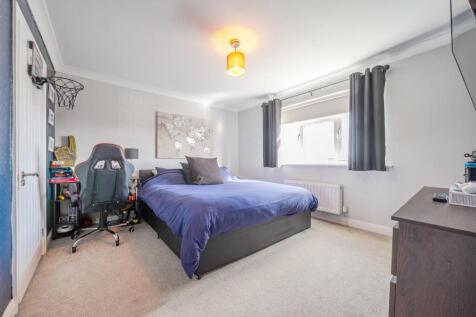 SECOND DOUBLE BEDROOM.jpg