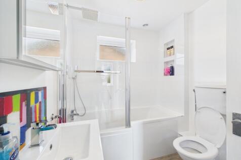 CAM02023G0-PR0155-STILL006