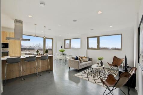 Flat 27, 1 Helmsley Place, E8 3SB . Reception ....