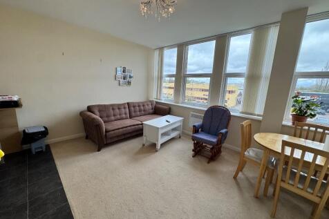 LIVING ROOM AREA