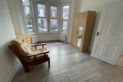 Rowley Road, London photo 4
