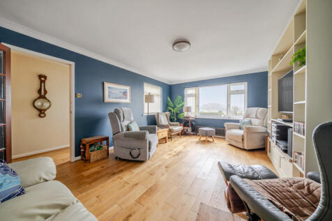 1385869-6-692d9e0...