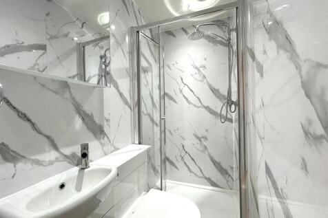 Extra bathroom.jpg