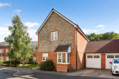 Waterlooville, PO8 - property photo