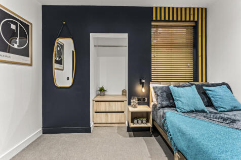 Room 5 - Ensuite