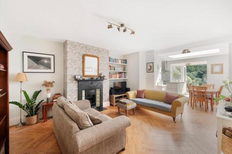 London, NW6 - property photo