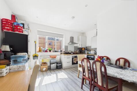 Flat Two Kitchen/Dining/Living Room