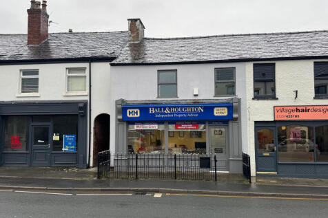 Commercial property for sale High Street, Standis