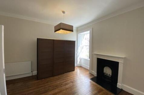 bedroom1.JPG