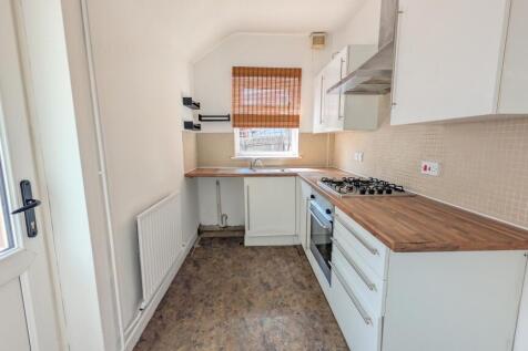Bulwell Lane, Basford, NG6 0B photo 4