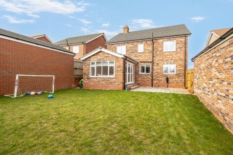 REAR OF THE PROPERTY.jpg