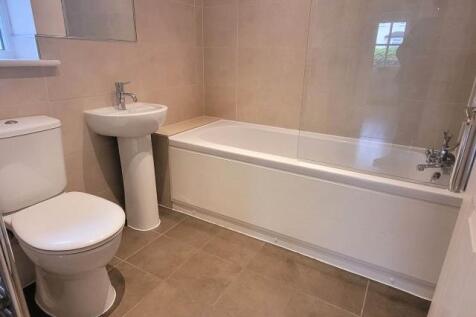 Bathroom (17).jpg