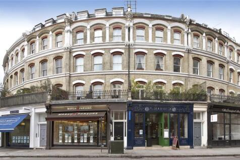 2-bed flat on Old Brompton Road, London, £3,300/mo