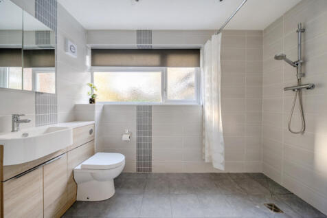 1384608-9-692044e...