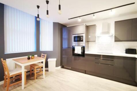 2-bed flat on Garmoyle Road, Wavertree, Liverpool, £1,413/mo