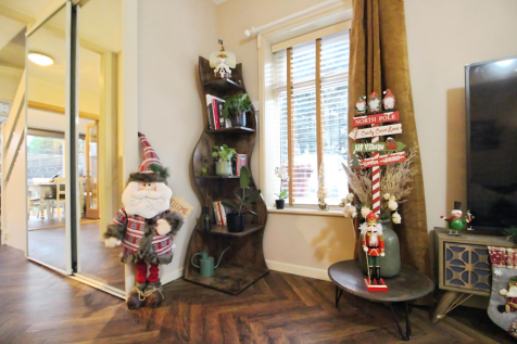 Santas Grotto Pic.png