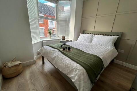 1-bed house on Dale Street, CV21, £625/mo