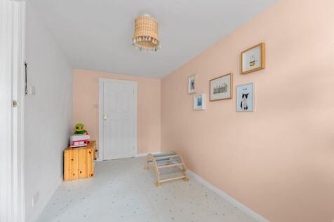 Reception 2/Bedroom 5